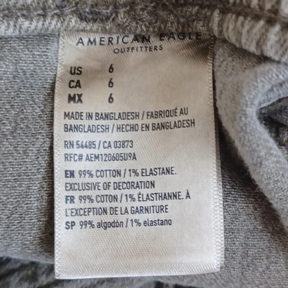 AE Shorts Size 6 - Picture 5 of 10